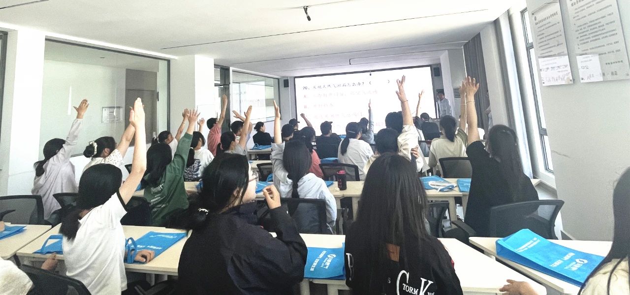 香港财神爷图库资料区